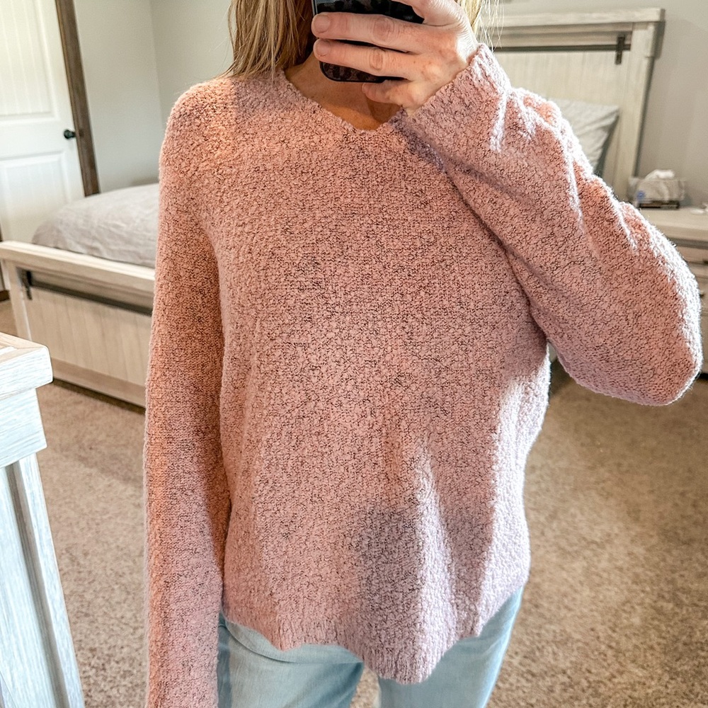 White Stag Pink V-Neck Long Sleeve Sweater Size Small - Picture 1 of 8
